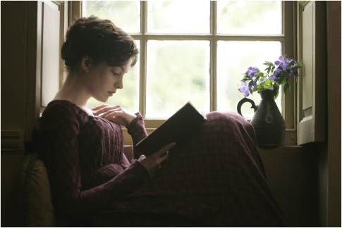 Still of Anne Hathaway in Becoming Jane (2007)