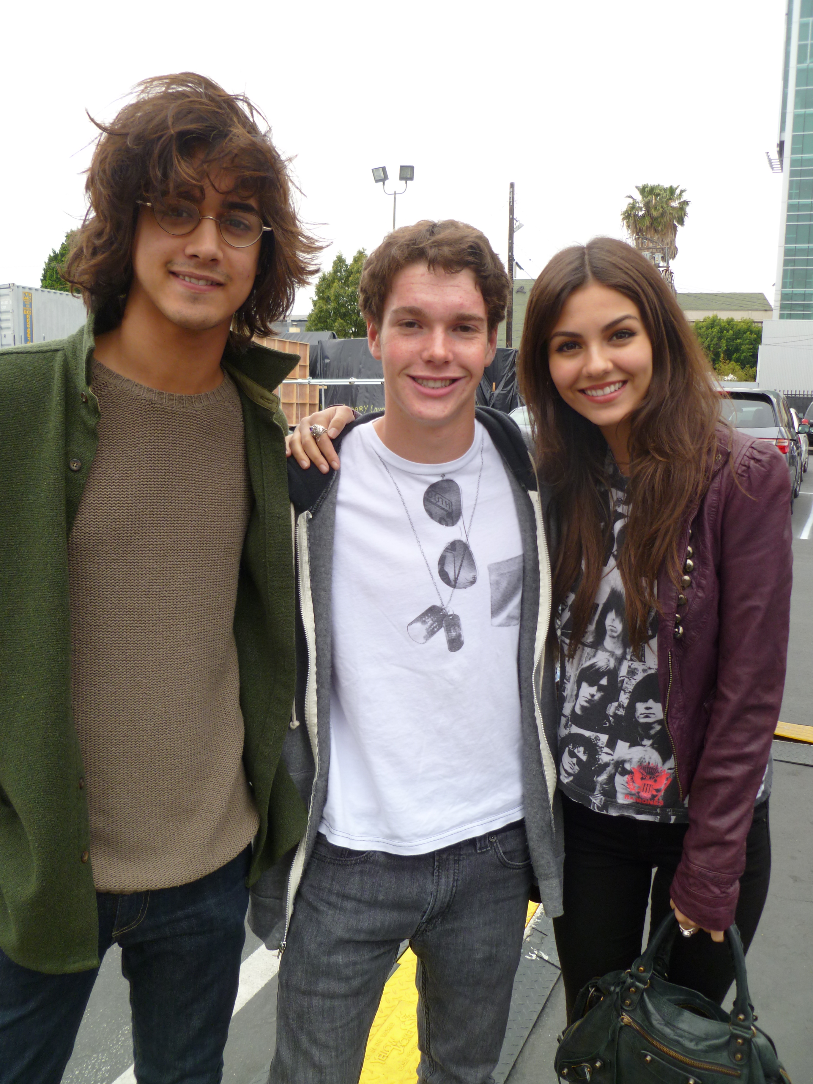 Jarrod on 'Victorious' set with Avan Jogia & Victoria Justice, May 2012.