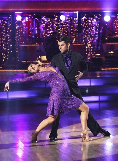 Still of Cheryl Burke and Rob Kardashian in Dancing with the Stars (2005)
