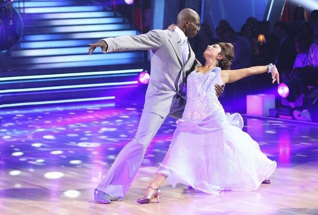 Still of Chad Johnson and Cheryl Burke in Dancing with the Stars (2005)