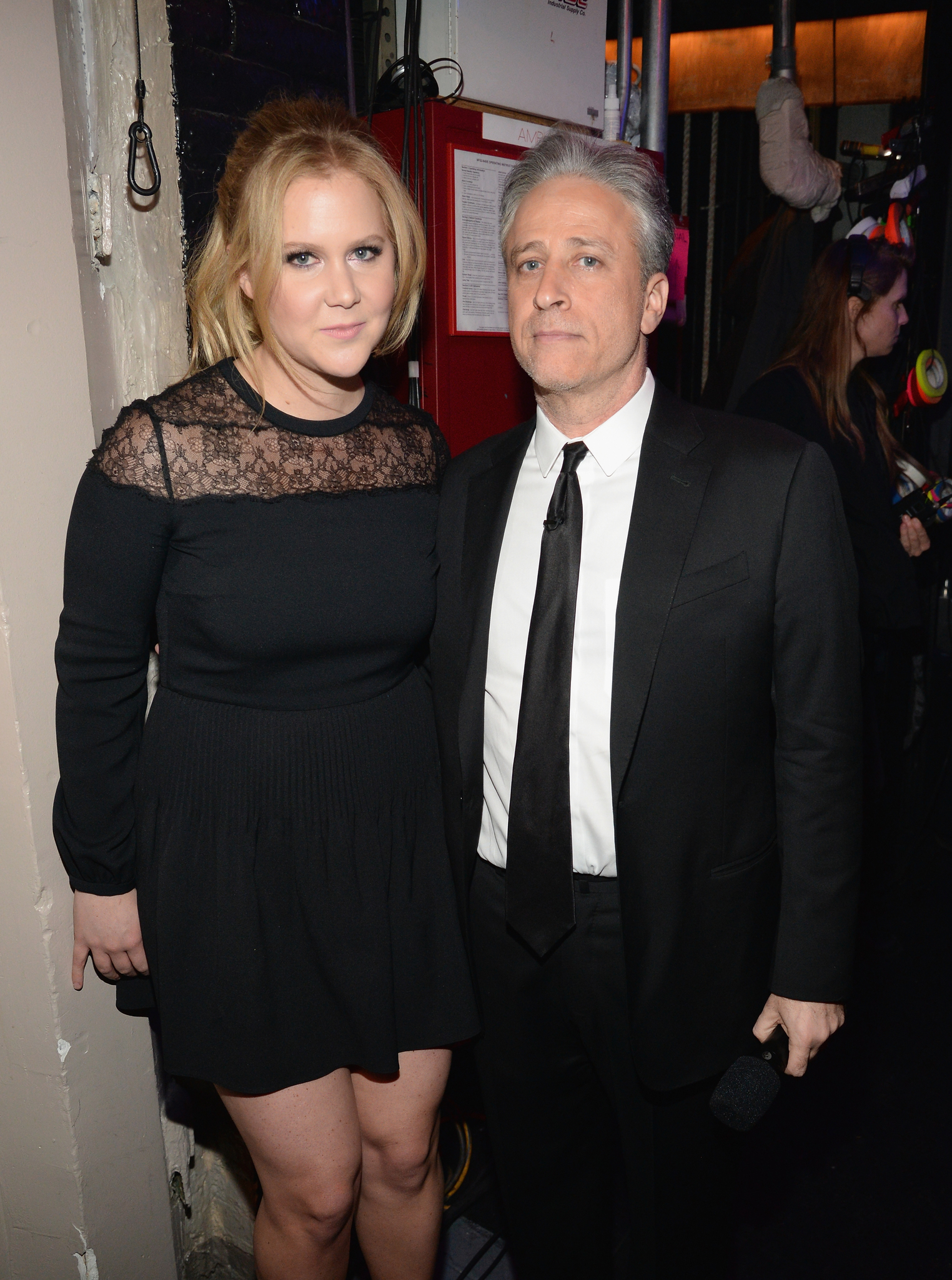 Jon Stewart and Amy Schumer at event of Night of Too Many Stars: America Comes Together for Autism Programs (2015)