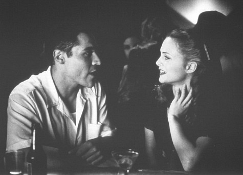 Still of Heather Graham and Jon Favreau in Swingers (1996)