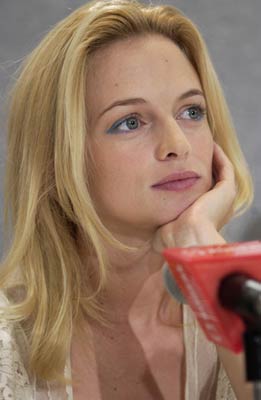 Heather Graham at event of From Hell (2001)