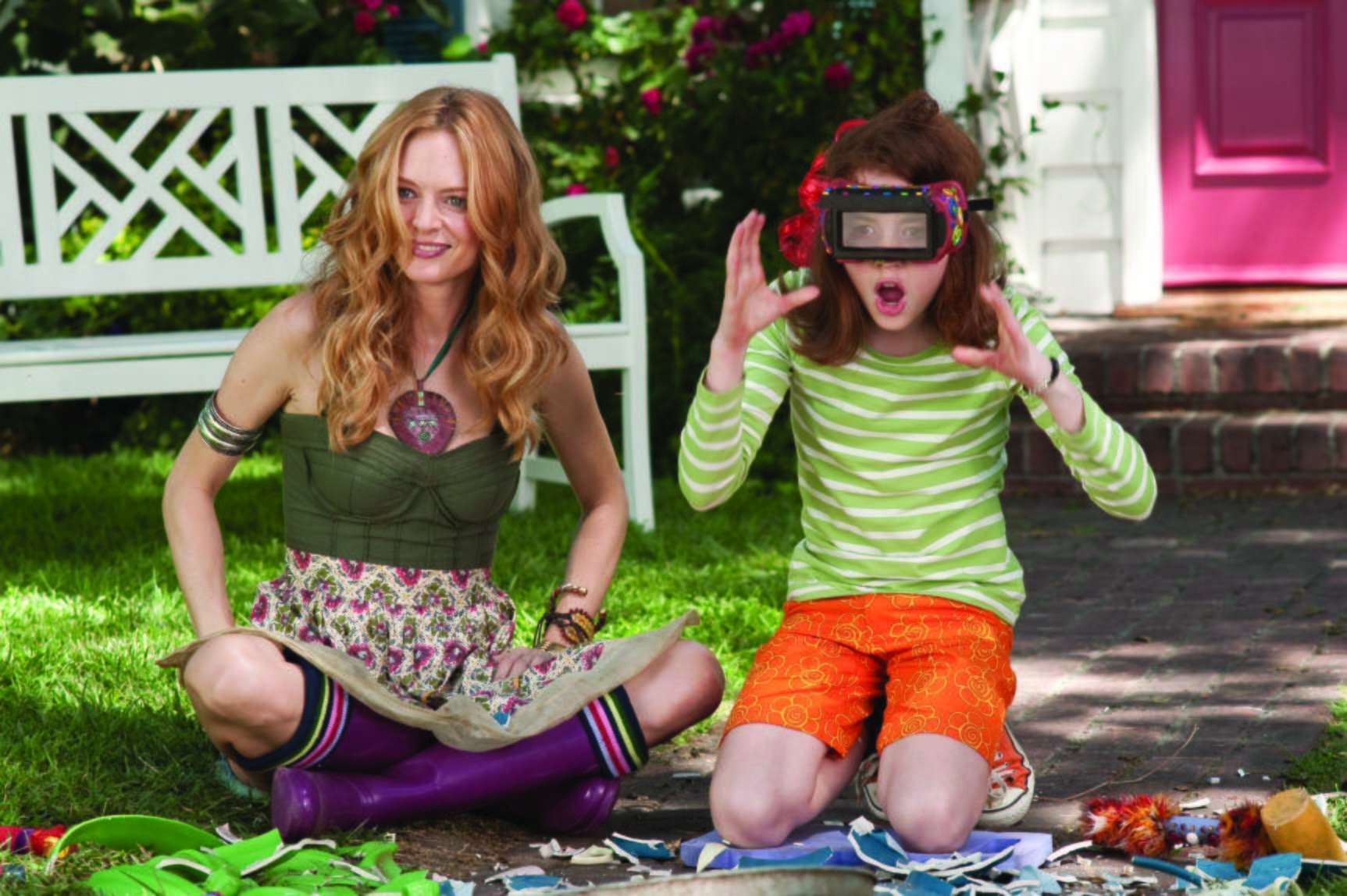 Still of Heather Graham and Jordana Beatty in Judy Moody and the Not Bummer Summer (2011)