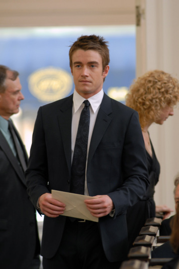 Still of Robert Buckley in Lupdaziu dziungles (2008)