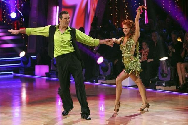 Still of Kurt Warner and Anna Trebunskaya in Dancing with the Stars (2005)