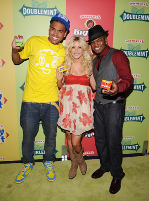 Ne-Yo, Chris Brown and Julianne Hough