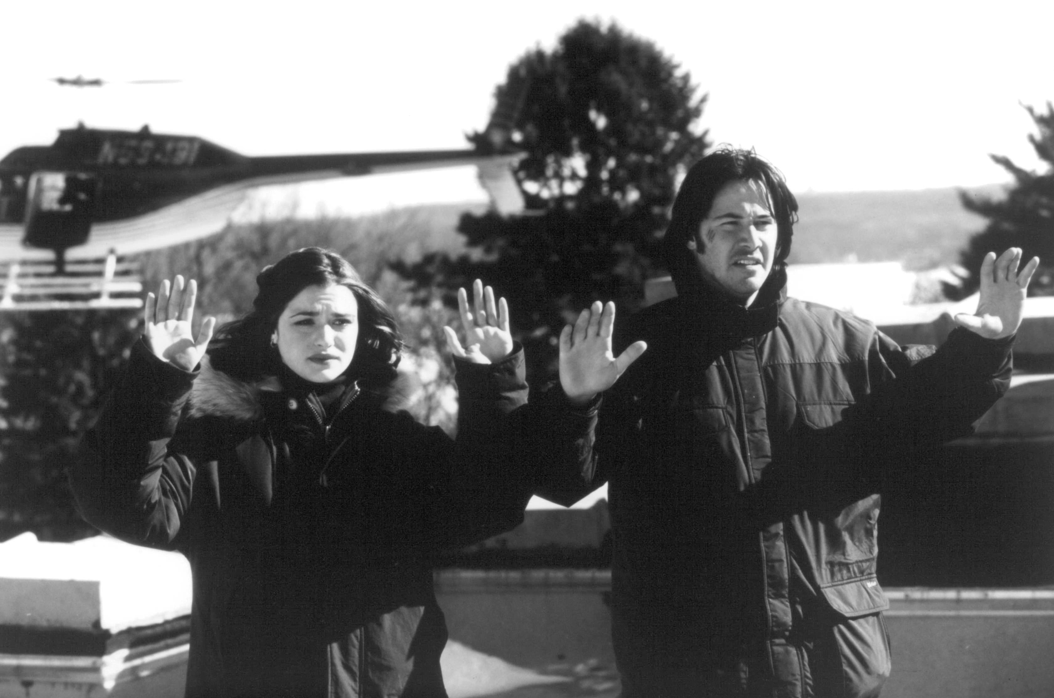 Still of Keanu Reeves and Rachel Weisz in Chain Reaction (1996)