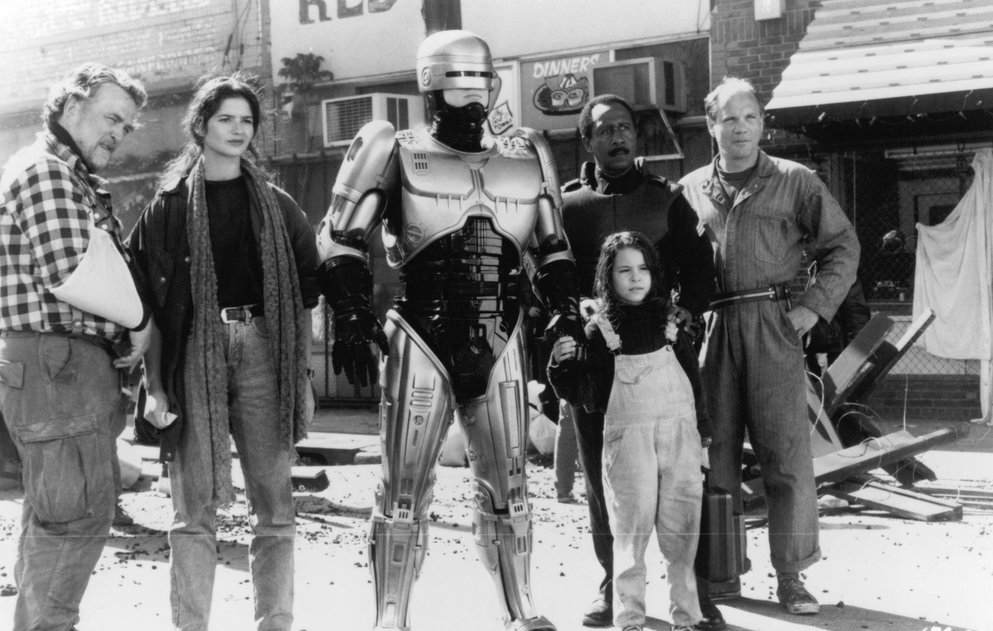 Still of Jill Hennessy, Robert John Burke and Robert DoQui in RoboCop 3 (1993)