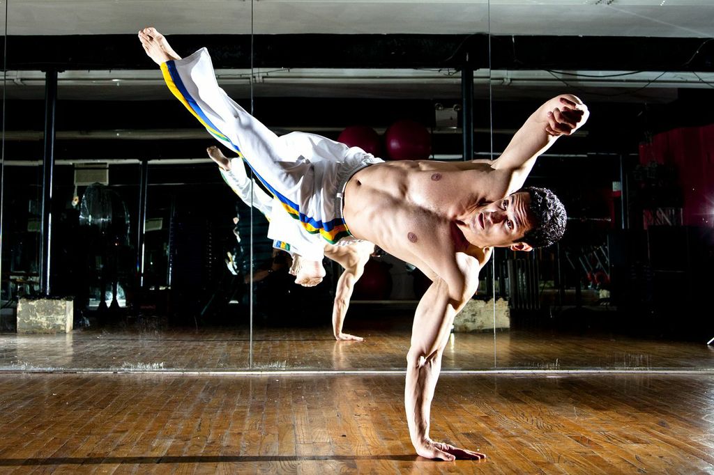 Men's Health magazine capoeira training