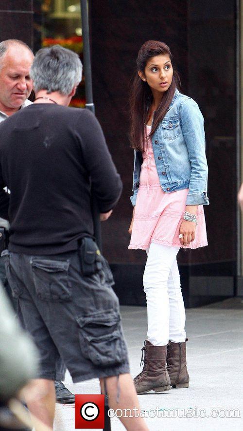 Anjli Mohindra on set of Sarah Jane Adventures