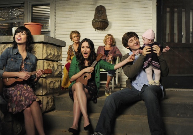 Still of Martha Plimpton, Cloris Leachman, Shannon Woodward, Kate Micucci and Jimmy Lucas in Mazyle Houp (2010)