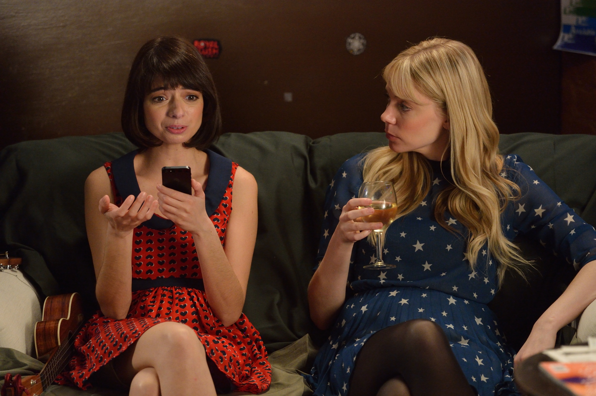 Still of Riki Lindhome and Kate Micucci in Garfunkel and Oates (2014)