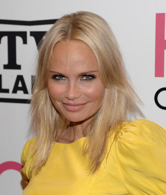 Kristin Chenoweth at event of Hot in Cleveland (2010)