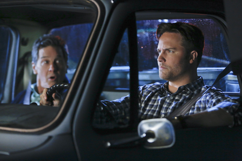 Still of Tim Matheson and Scott Porter in Hart of Dixie (2011)