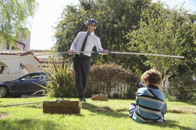 Still of Ty Burrell and Nolan Gould in Moderni seima (2009)