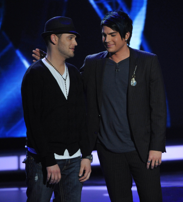 Still of Adam Lambert and Matt Giraud in American Idol: The Search for a Superstar (2002)