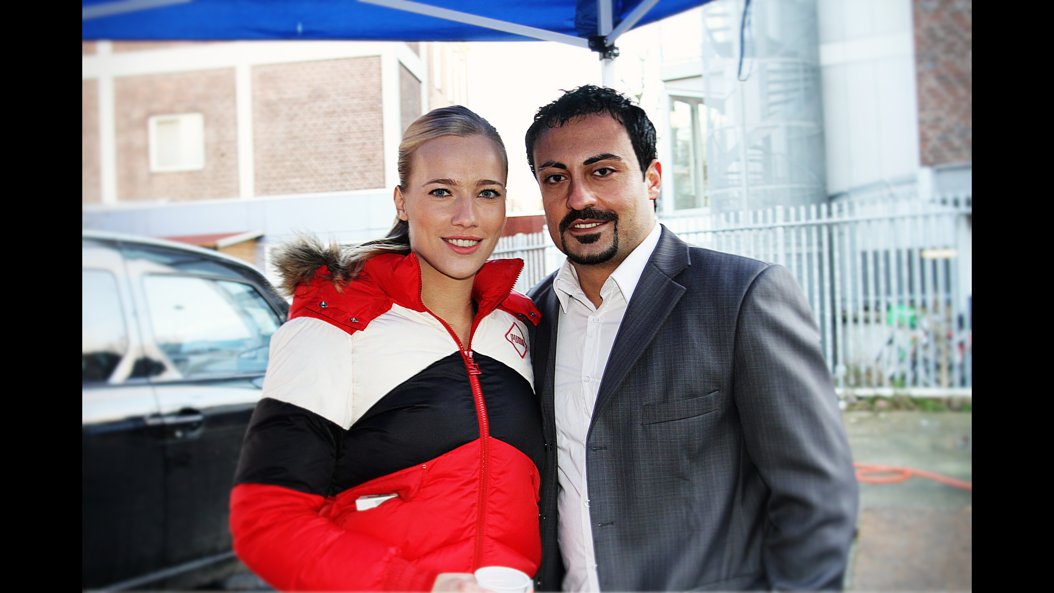 Actress Jennifer Hoffman & Salar Zarza on the set of 'Verborgen gebreken' (episode: een definitieve breuk) outside a Amsterdam filmstudio.