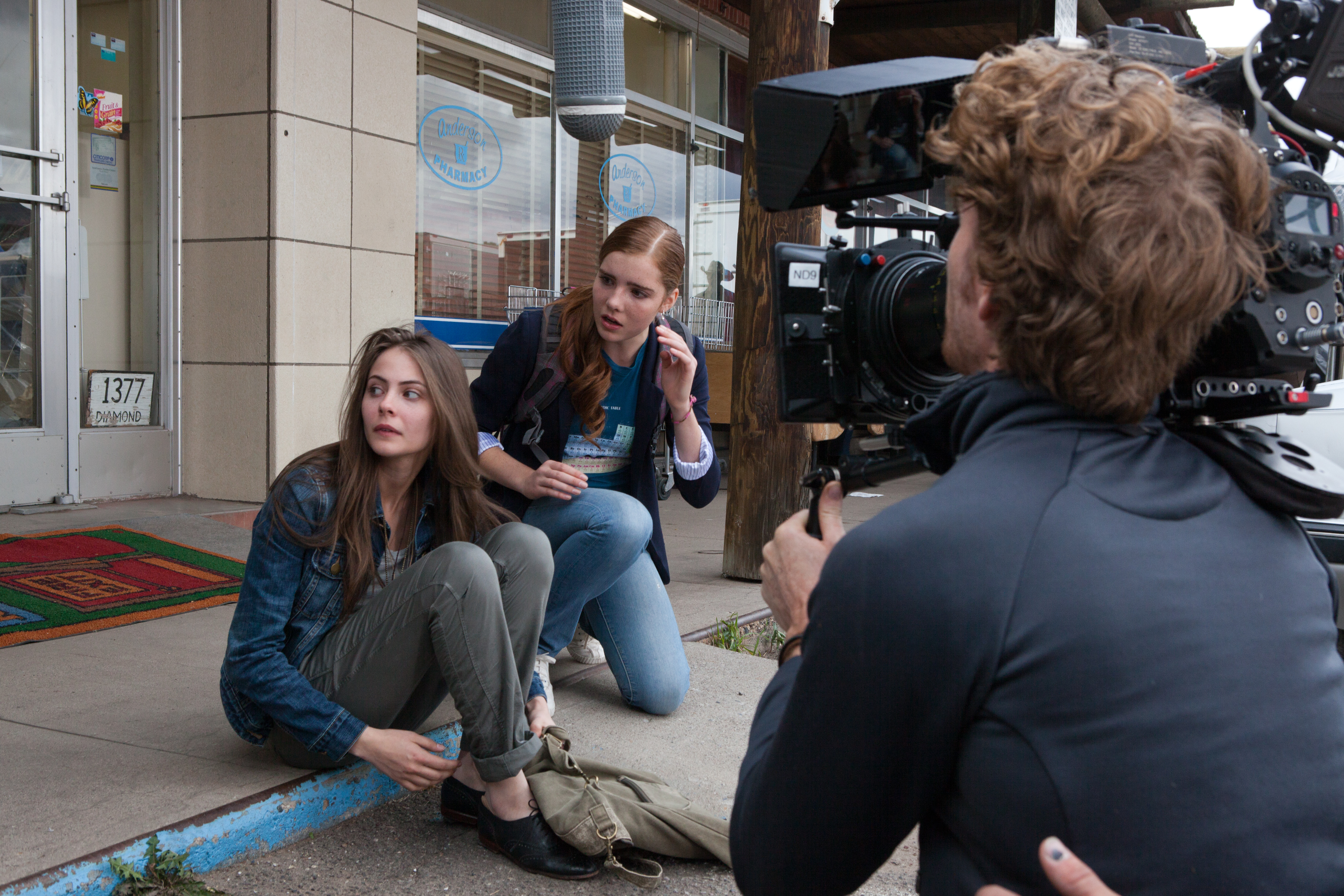 Willa Holland and Elise Eberle in Tiger Eyes (2012)