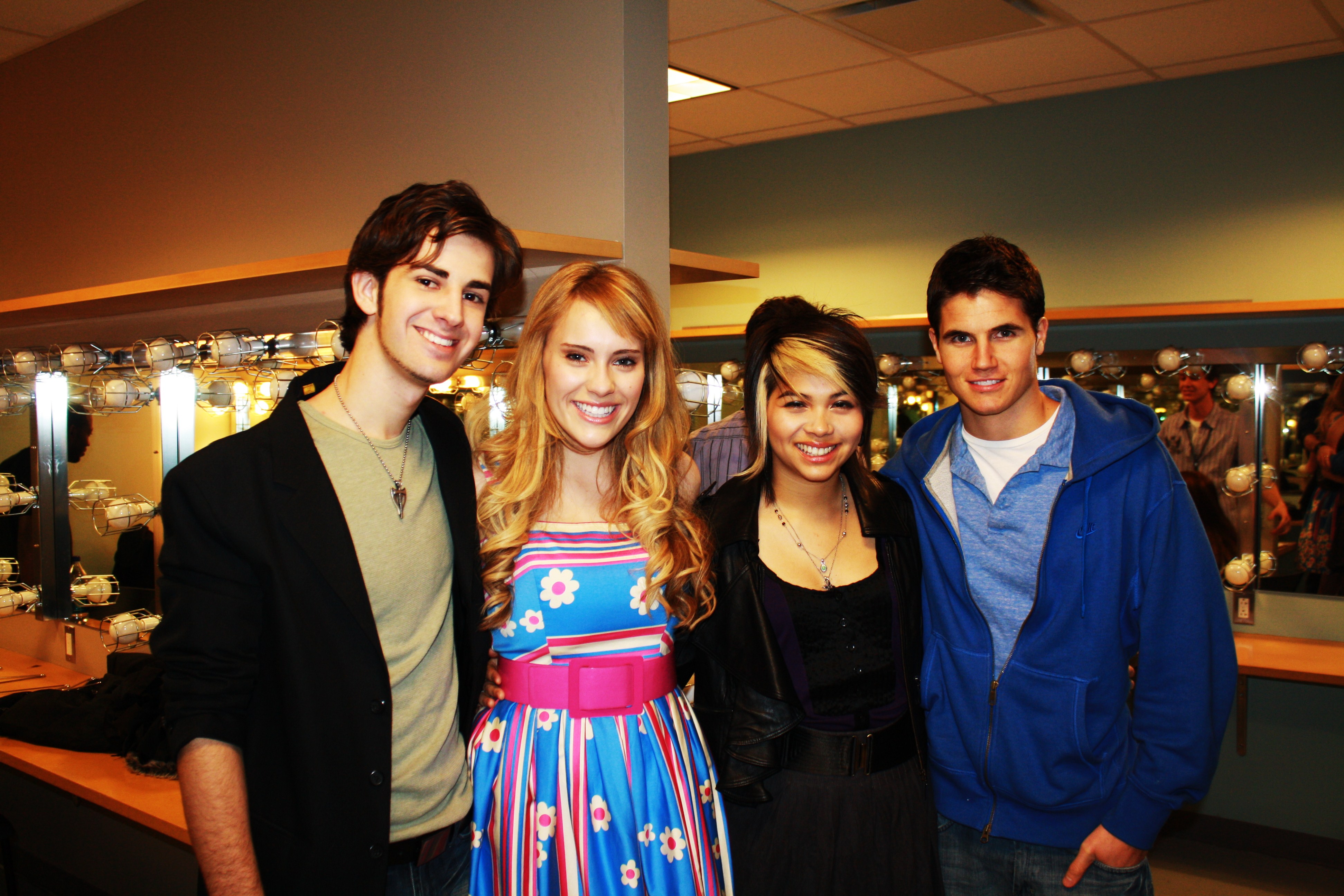 Nick Palatas, Kate Melton, Hayley Kiyoko, Robbie Amell.