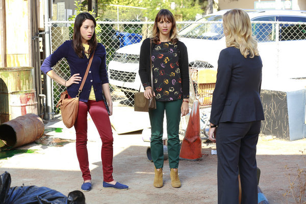 Still of Rashida Jones, Amy Poehler and Aubrey Plaza in Parks and Recreation (2009)