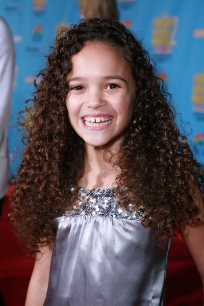 Madison Pettis at event of High School Musical 2 (2007)