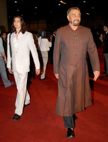 Adam Bedi & Father Kabir Bedi IIFA Awards 2006 Dubai