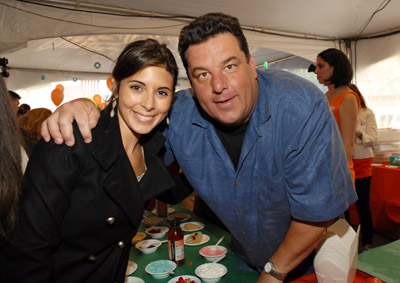 Steve Schirripa and Jamie-Lynn Sigler