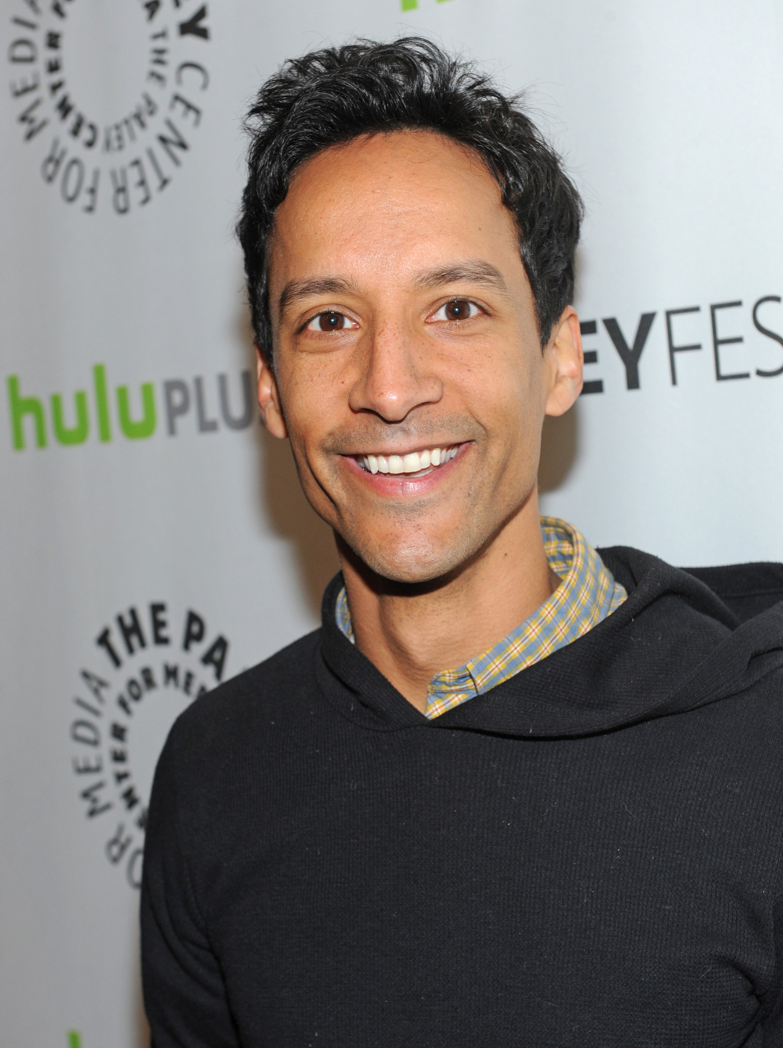 Danny Pudi at event of Community (2009)