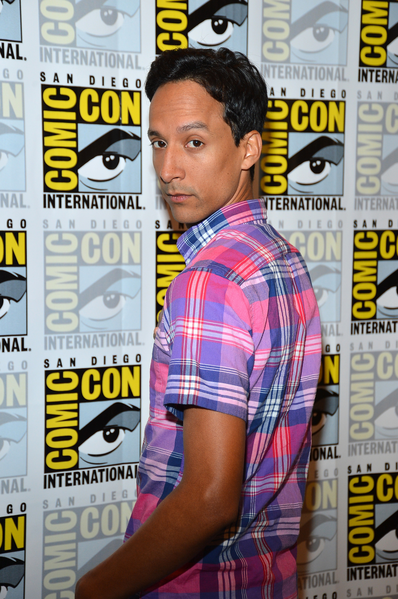 Danny Pudi at event of Community (2009)