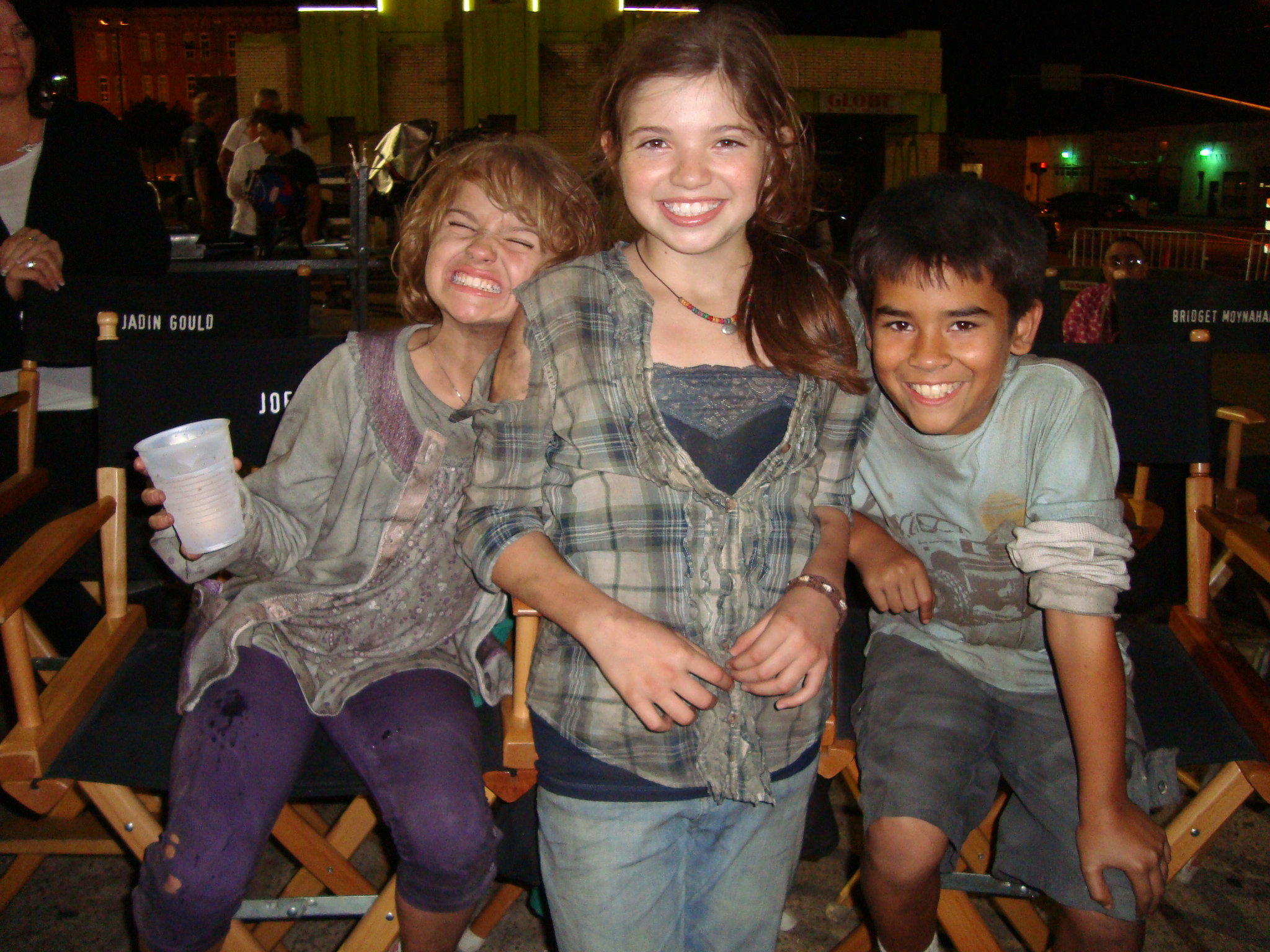 Joey King, Jadin Gould and Bryce Cass on set of Battle: Los Angeles