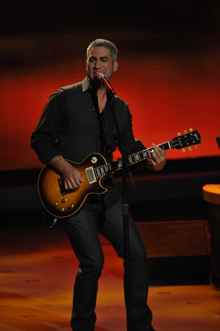 Still of Taylor Hicks in American Idol: The Search for a Superstar (2002)