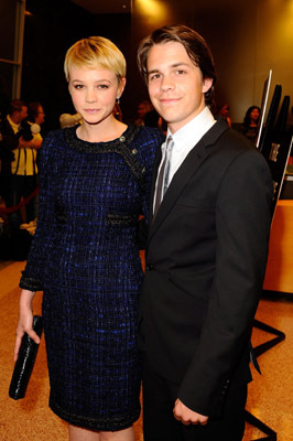Carey Mulligan and Johnny Simmons at event of The Greatest (2009)