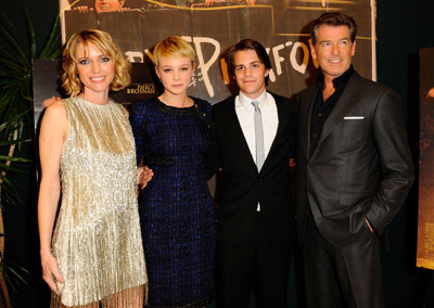 Pierce Brosnan, Shana Feste, Carey Mulligan and Johnny Simmons at event of The Greatest (2009)