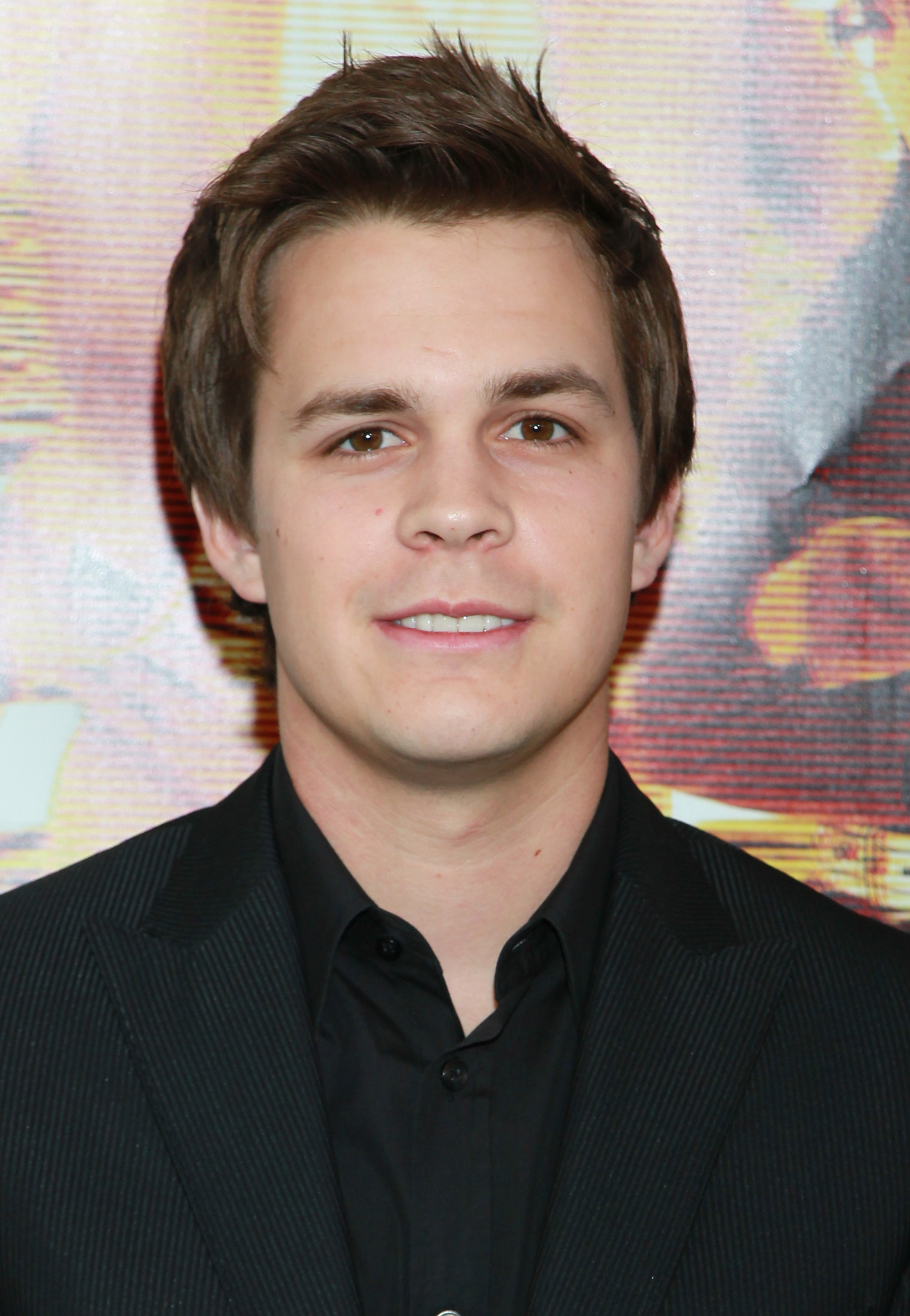 Johnny Simmons at event of Cinema Verite (2011)