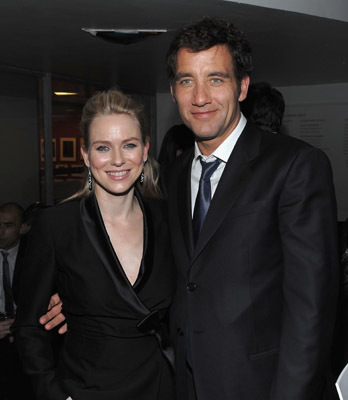 Clive Owen and Naomi Watts at event of The International (2009)