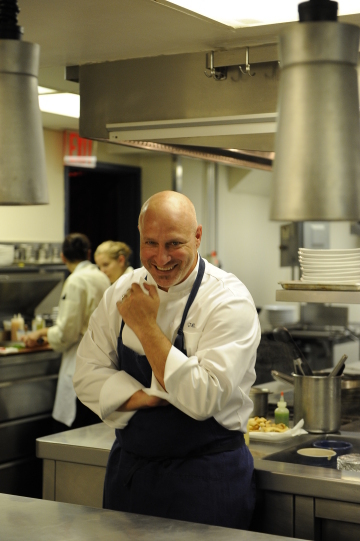 Still of Tom Colicchio in Top Chef (2006)