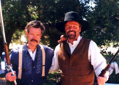 Randy Travis and Steve Nave on the set of 