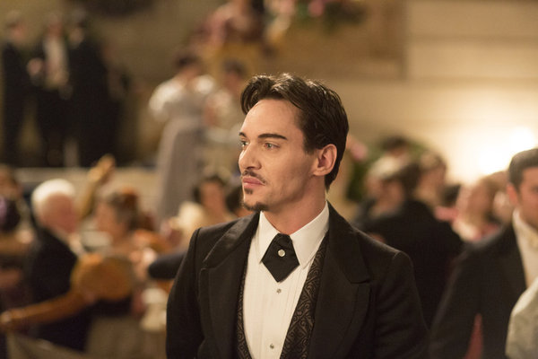 Still of Jonathan Rhys Meyers in Dracula (2013)