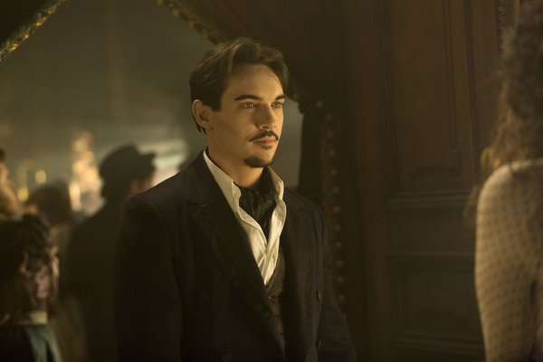 Still of Jonathan Rhys Meyers in Dracula (2013)