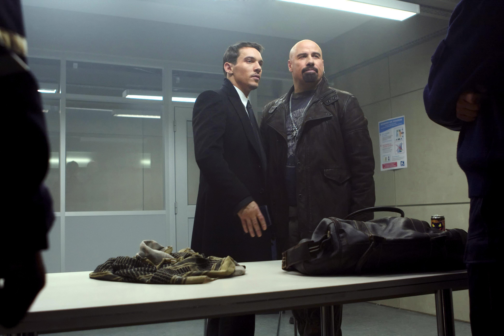 Still of John Travolta and Jonathan Rhys Meyers in From Paris with Love (2010)