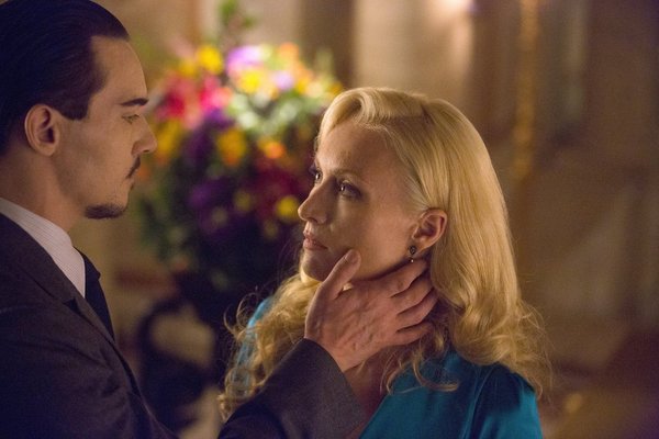 Still of Jonathan Rhys Meyers and Victoria Smurfit in Dracula (2013)