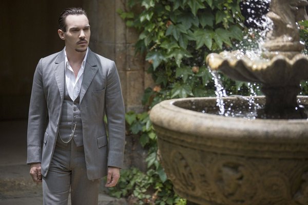 Still of Jonathan Rhys Meyers in Dracula (2013)