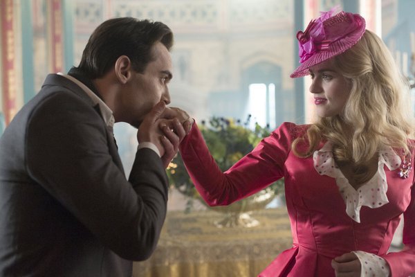 Still of Jonathan Rhys Meyers and Katie McGrath in Dracula (2013)