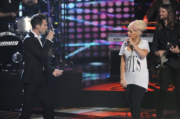 Still of Christina Aguilera and Adam Levine in The Voice (2011)