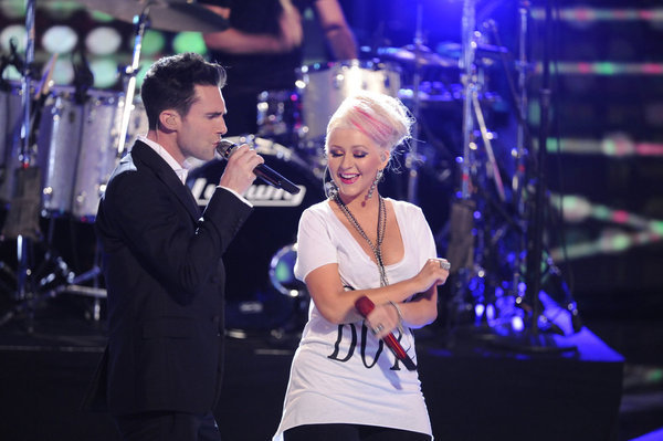 Still of Christina Aguilera and Adam Levine in The Voice (2011)