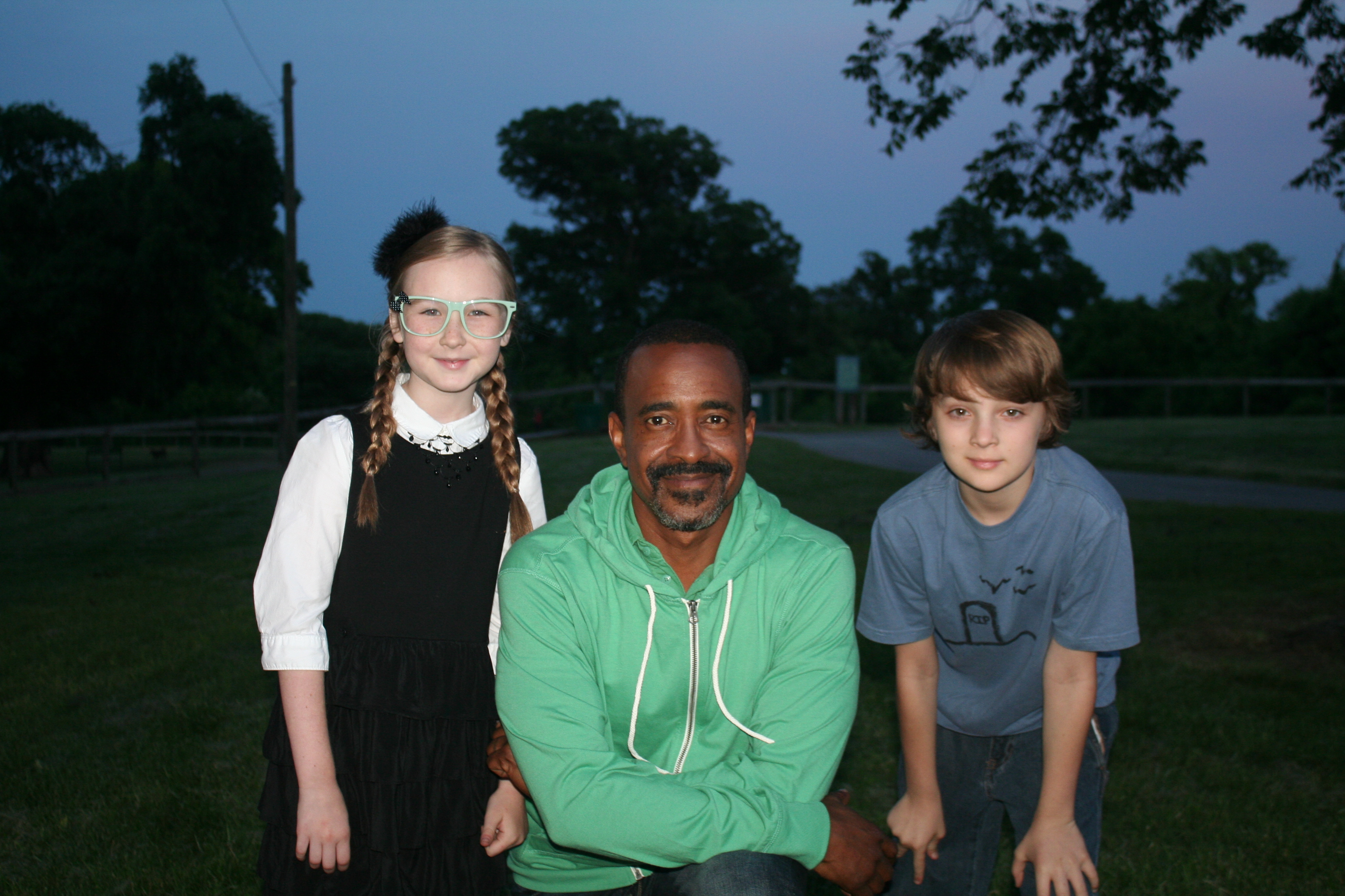 Meyrick Murphy, Tim Meadows & Toby Nichols on the set of Chasing Ghosts