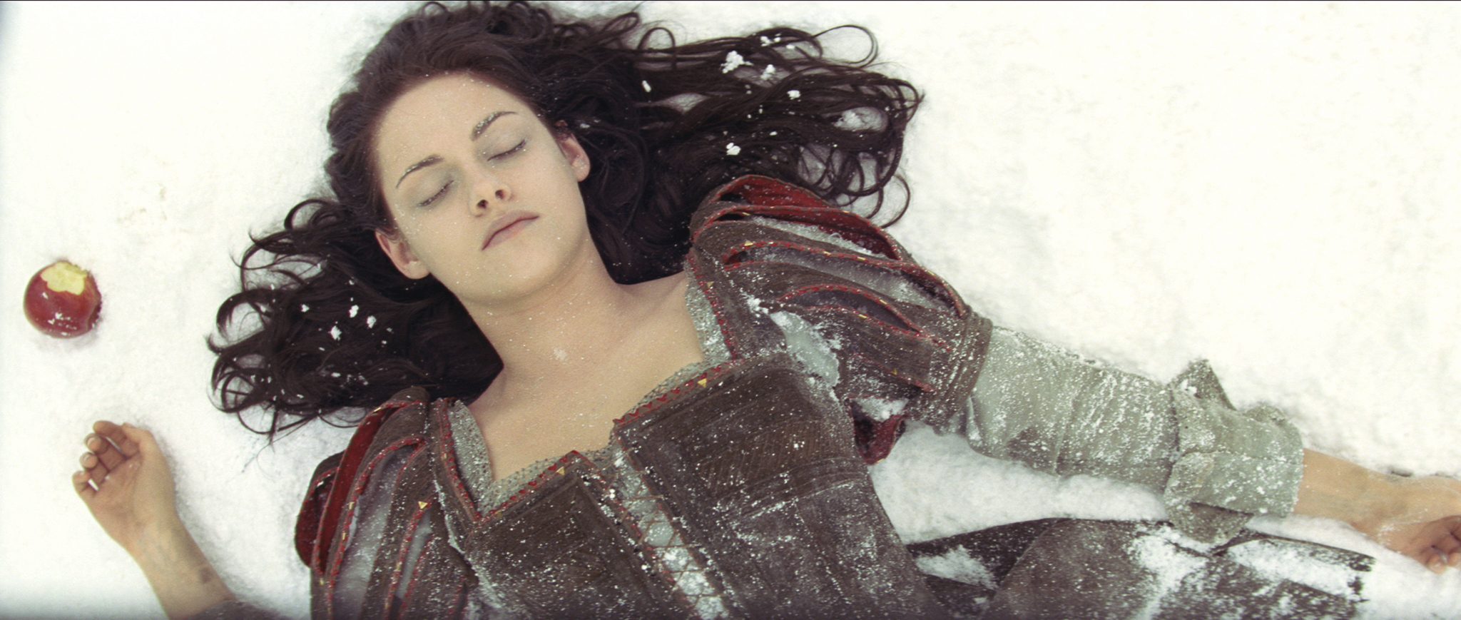 Still of Kristen Stewart in Snieguole ir medziotojas (2012)