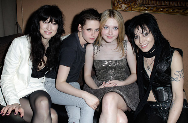 Joan Jett, Dakota Fanning, Floria Sigismondi and Kristen Stewart at event of The Runaways (2010)