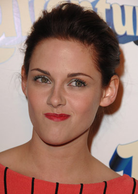 Kristen Stewart at event of Adventureland (2009)